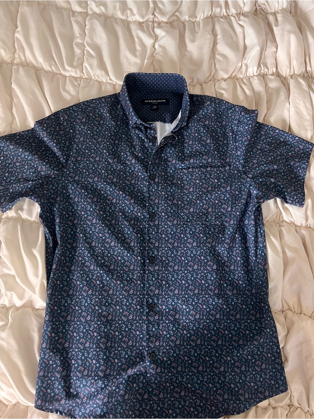 Mizzen+Main Navy Short-Sleeve Button-Down with Pink Micro Print